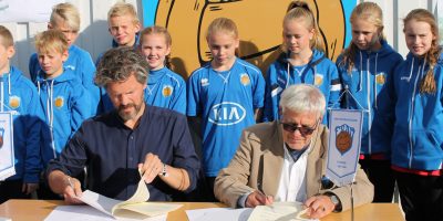 Dagur og Siggi skrifa undir samning